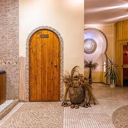 Deluxe With Pool And Wellness Steps To Beach * Sveti Vlas